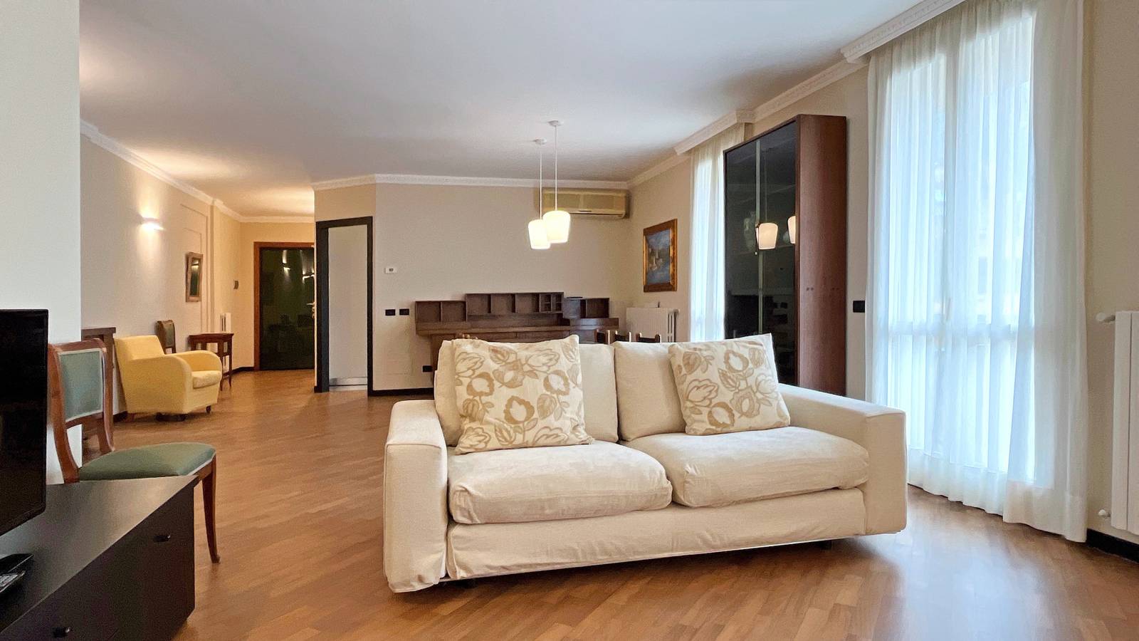 Apartamento entero, Casa Fiore - Affitti Brevi Italia in Lecco, Alpes de Bérgamo Occidental