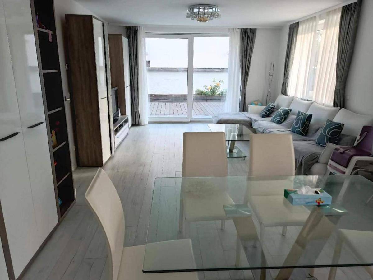 Traumhafte Ferienwohnung mit drei Schlafzimmer in Wiesbaden, Südhessen