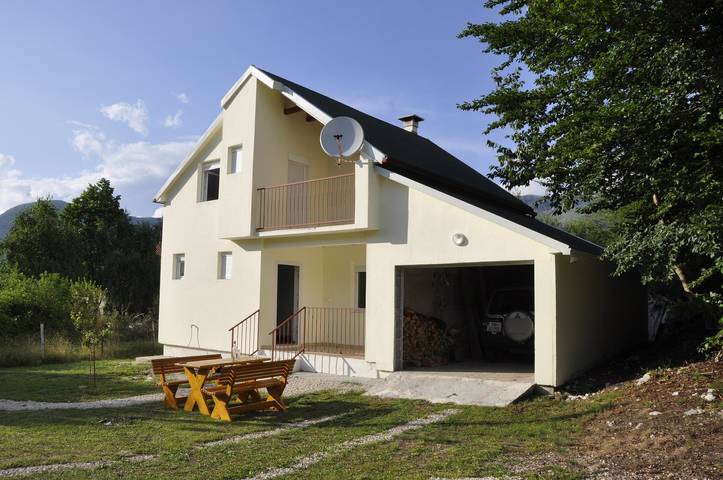 Chalet für 8 Personen, mit Terrasse in Montenegro - 3