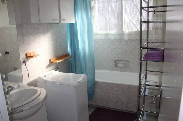 Location de vacances pour 5 personnes, avec terrasse et jardin à Aucun - 4