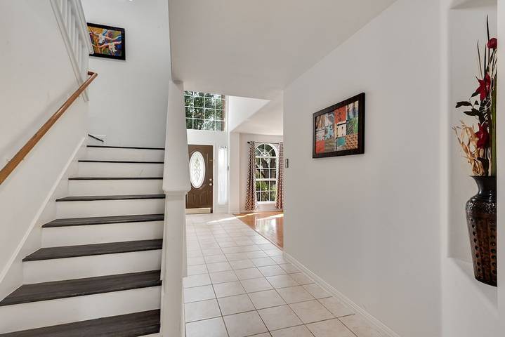 Vacation rental for 16 people, with yard and balcony as well as pool and hot tub, with pets in Round Rock