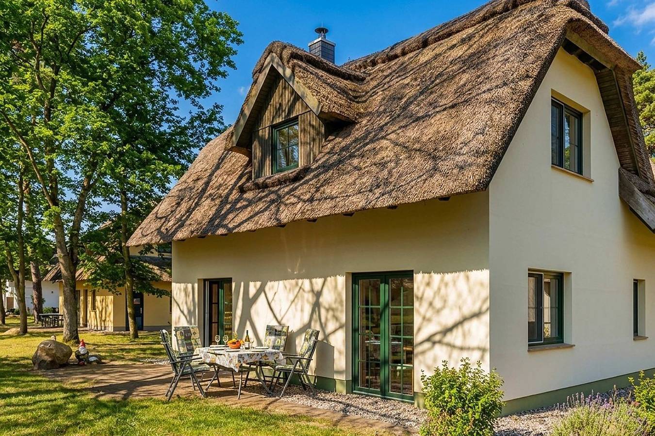 Freistehendes Ferienhaus mit Sauna & Kamin, ruhig gelegen im Grünen in Zirchow, Usedom