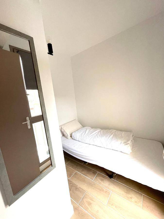 Gîte pour 3 personnes, avec balcon dans Plage du Grazel - 4