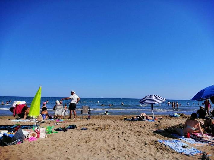 Camping pour 6 personnes, avec piscine ainsi que bassin pour enfant et jardin, animaux acceptés à Port-la-Nouvelle - 4