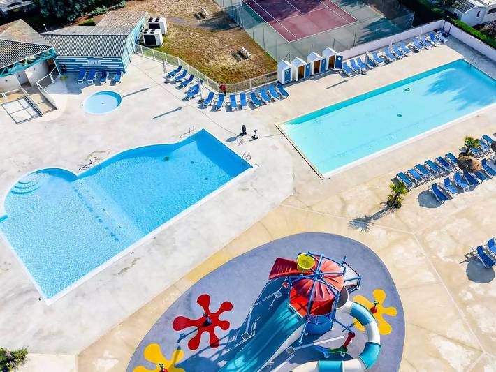 Mobil home pour 6 personnes, avec piscine et terrasse à Saint-Julien-en-Born - 2