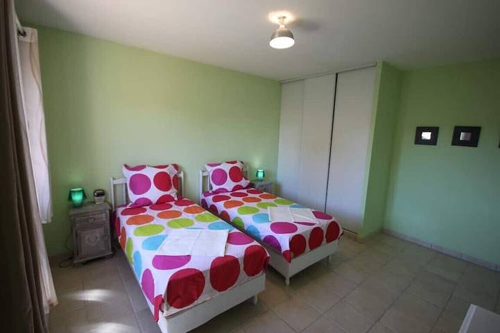 Location de vacances pour 6 personnes, avec jardin ainsi que jacuzzi et terrasse, animaux acceptés à Salernes - 4