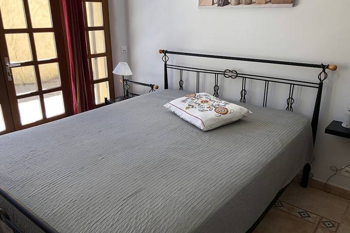 Location de vacances pour 4 personnes, avec jardin ainsi que terrasse et jacuzzi à Villars - 4