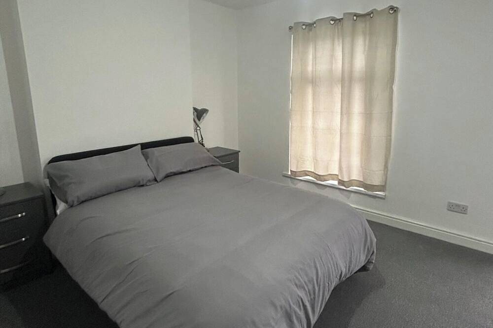 4 Bedroom House, Sleeps 7 - Pet Friendly & Wifi in Swansea, Región de Swansea