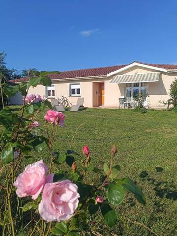 Gîte pour 6 personnes, avec vue et jardin à Charnay-lès-Mâcon