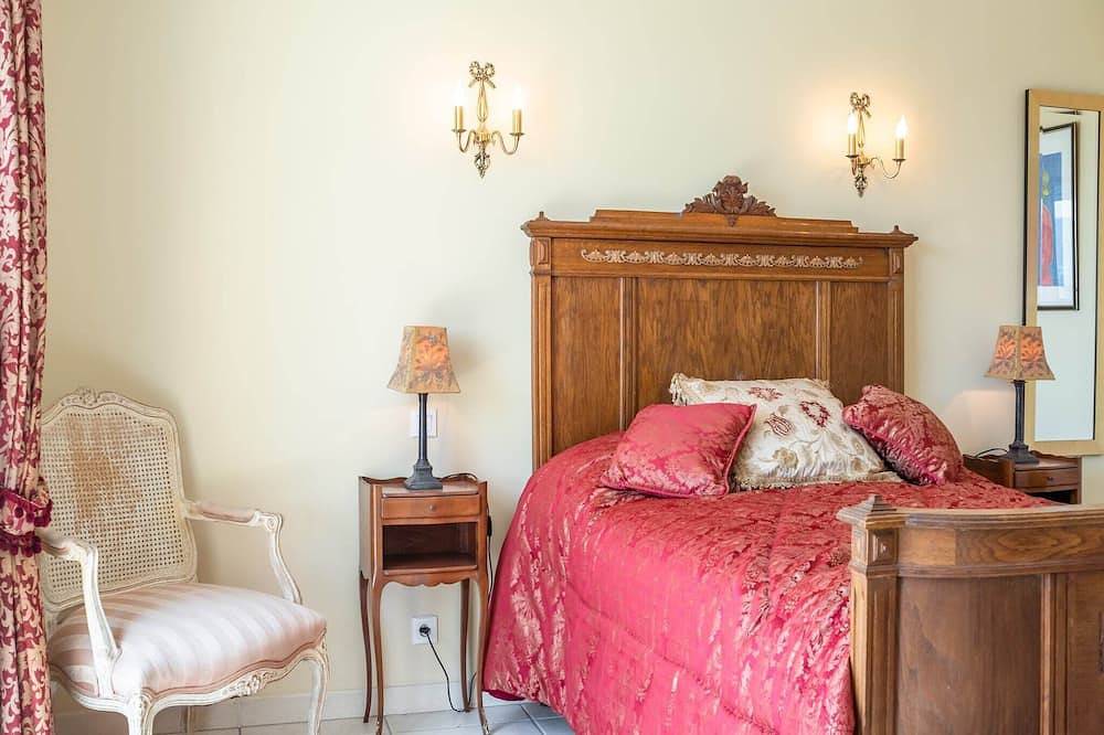Villa in Limoux with Private Pool & Mountain Views in Limoux, Limoux region