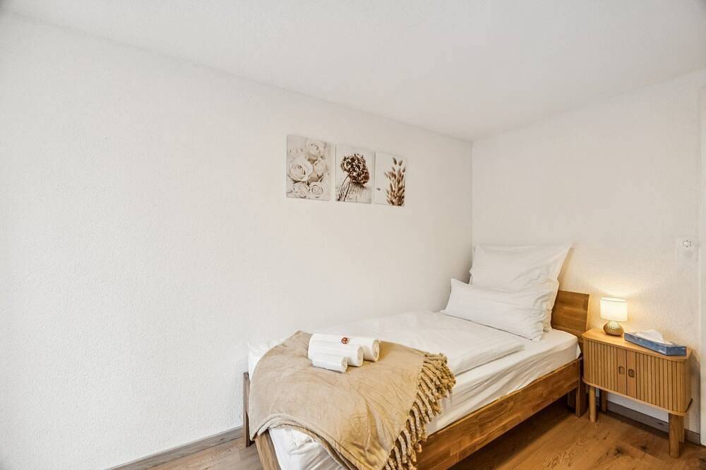 Ganze Wohnung, Remo l Altstadtidyll am Walensee #1 – Balkon I nahe Bhf. + Autobahn I Parkplatz in Weesen, Walensee