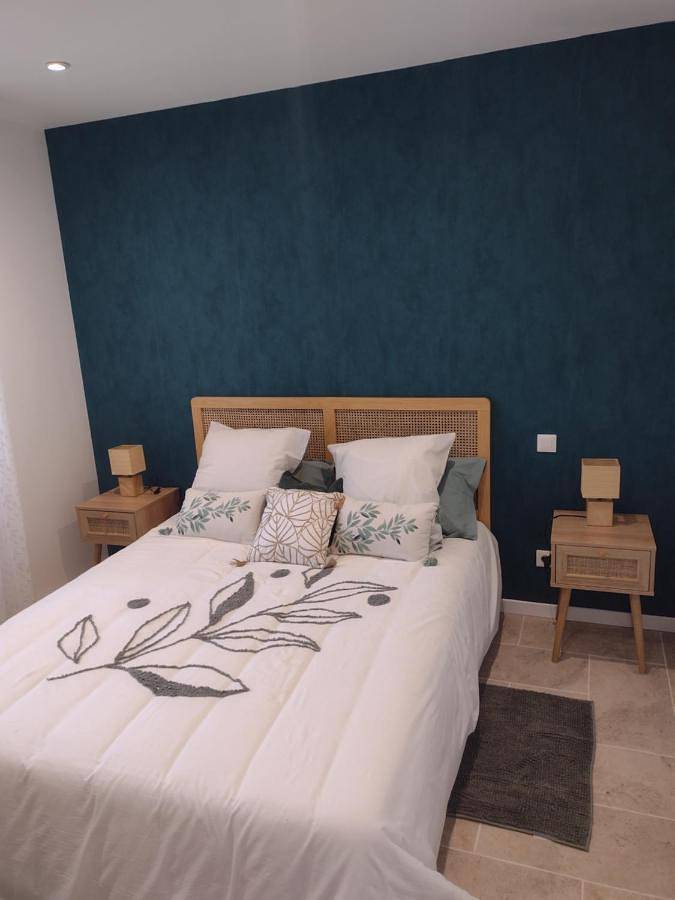 Gîte pour 2 personnes, avec vue ainsi que jardin et piscine à Hérépian - 2