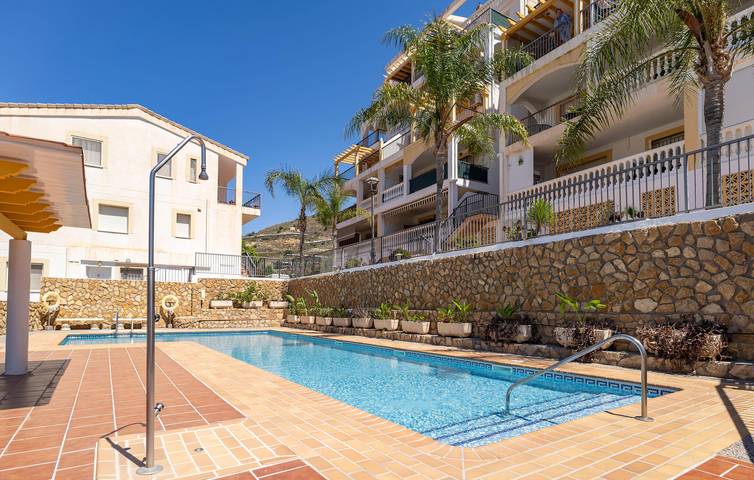 Apartamento vacacional entero, Acogedor Apartamento con Piscina, WiFi, Cerca del Centro en Albuñol in Albuñol, Cordillera Penibética