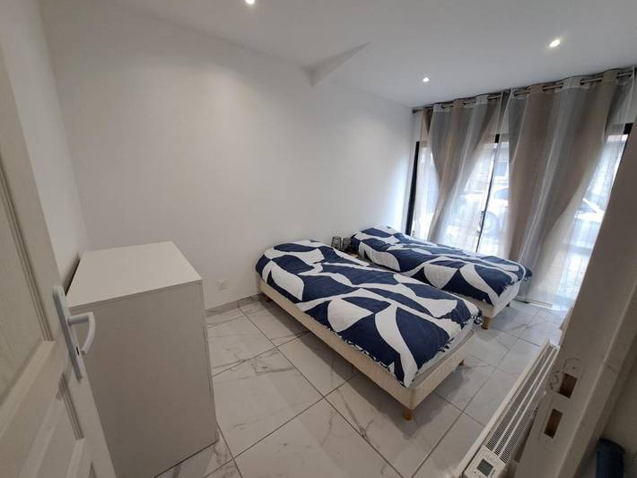 Location de vacances pour 5 personnes, avec vue dans La Chapelle-Saint-Martin-en-Plaine - 4