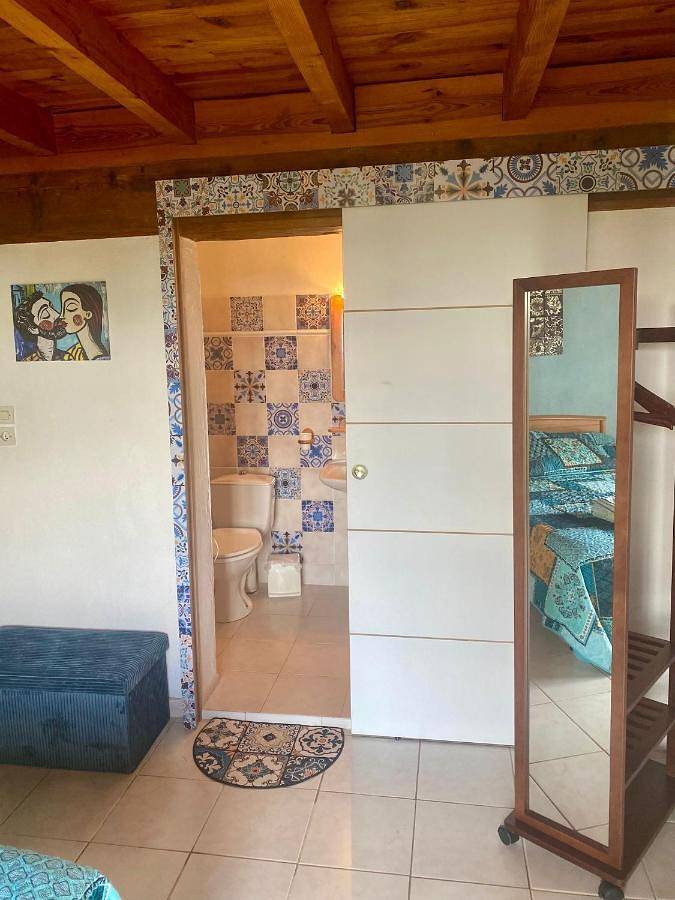 Location de vacances pour 2 personnes, avec Terrasse et Jacuzzi ainsi que Jardin et Piscine à Camps-sur-l'Agly - 2
