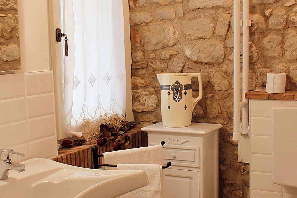 Appartamento intero, Residenza Cà Bianca - Appartamento Pinot in Polcenigo, Prealpi Carniche