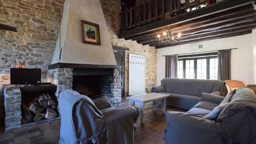 Location de vacances pour 17 personnes, avec jardin et sauna, animaux acceptés dans Montleban