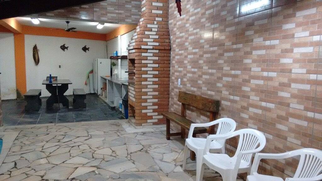 Haus mit Pool und Spielzimmer, luftig und bequem, in der Nähe zum Strand. in Mongaguá, Baixada Santista