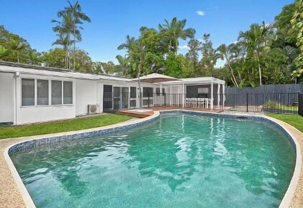 Endeavour Beach House at Clifton Beach, perfect place for a relaxing Holiday in Clifton Beach (Cairns), Cairns