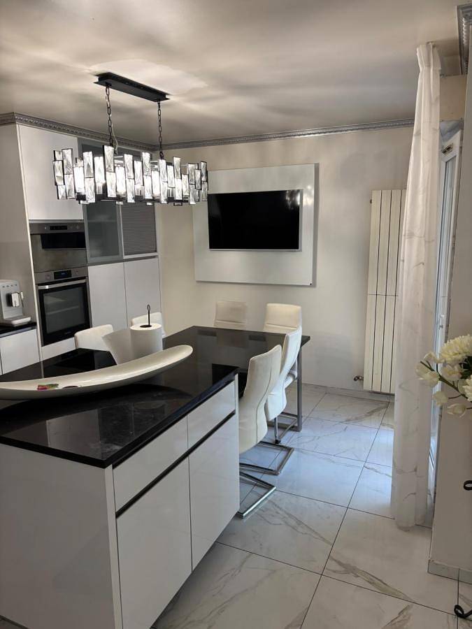 Villa für 6 Personen, mit Pool - 1