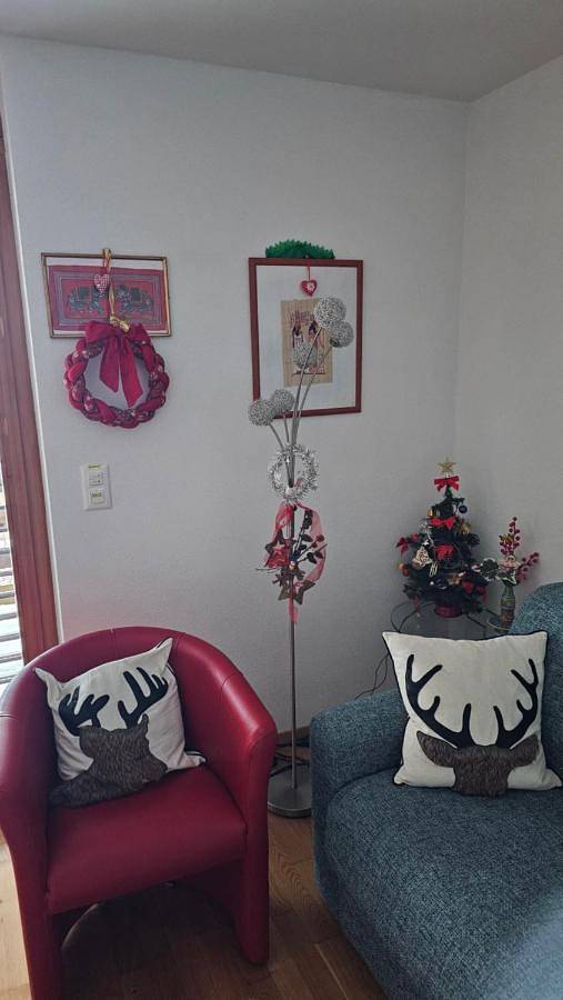 Gîte pour 4 personnes, avec vue et terrasse dans Nax - 2