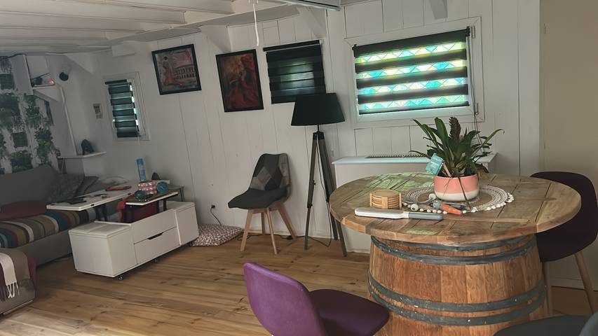 Appartamento per 2 persone, con vista lago e giardino in Camargue