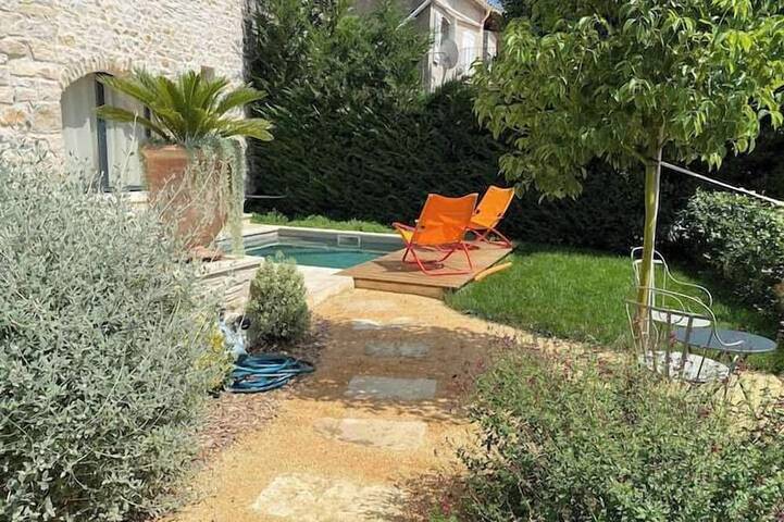 Entire apartment, Les Calaberts, vue Imprenable sur les Cévennes in Vézénobres, Alès region