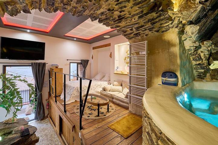 Gîte pour 6 personnes, avec Balcon et Jacuzzi dans Eglise Notre Dame Des Anges De Collioure - 3