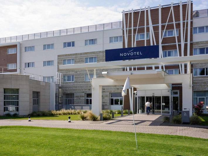 Hôtel pour 2 personnes, avec jardin et sauna ainsi que jacuzzi et piscine, animaux acceptés