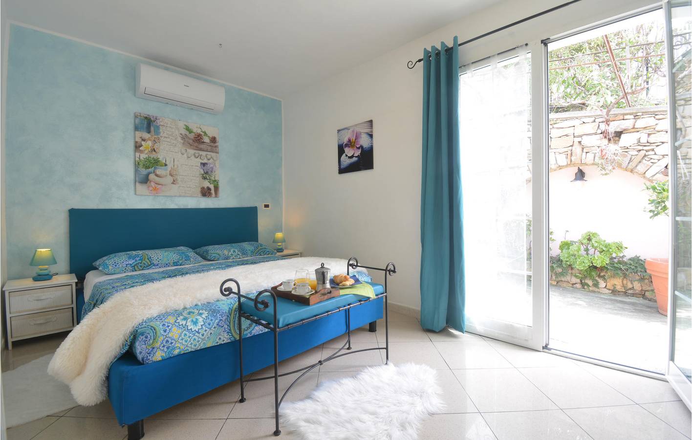 Appartement am Strand mit WiFi, AC & Parkplatz in Oneglia, Imperia