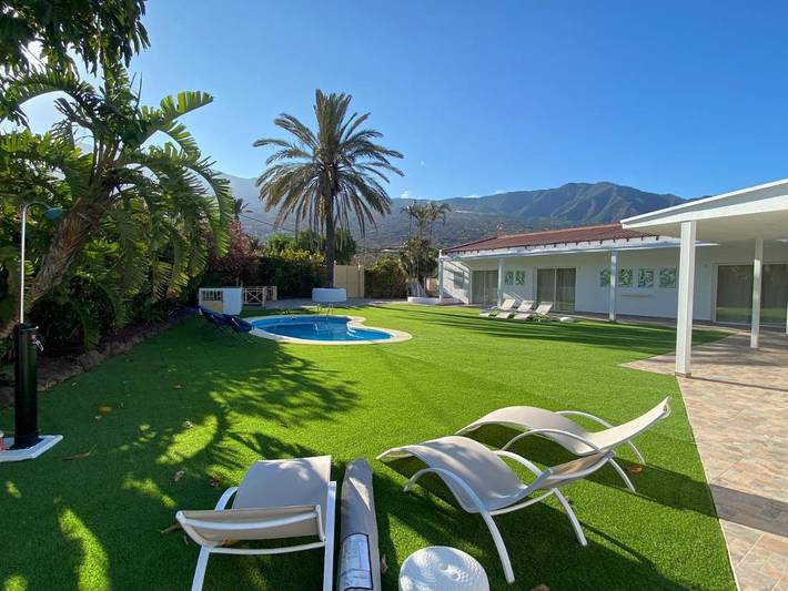 Chalet para 10 personas, con Jacuzzi y Terraza además de Jardín y Piscina en Santa Cruz de Tenerife