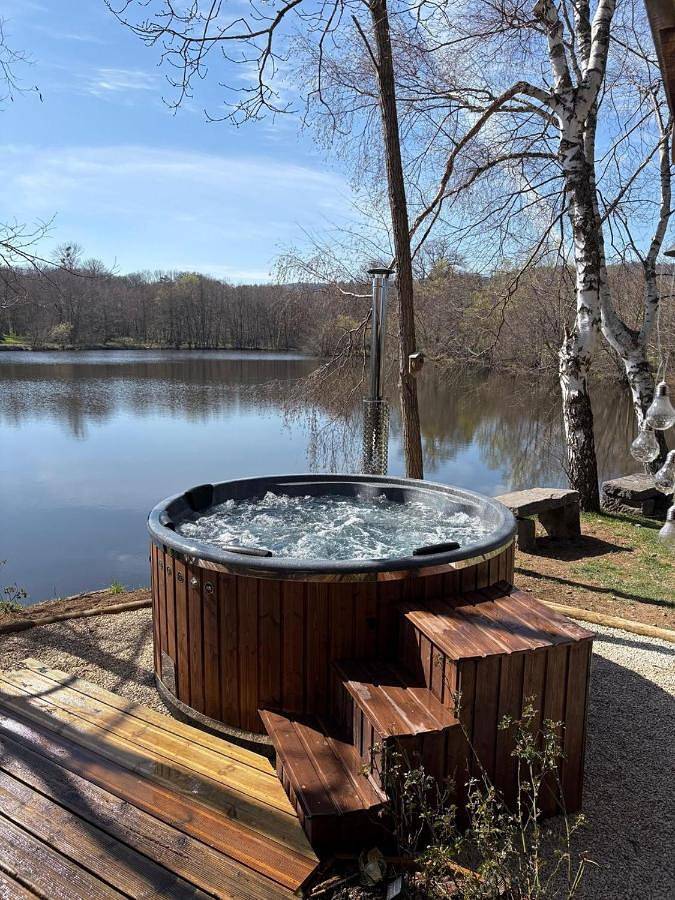 Gîte pour 7 personnes, avec terrasse et jardin ainsi que jacuzzi et sauna à Loubeyrat - 2