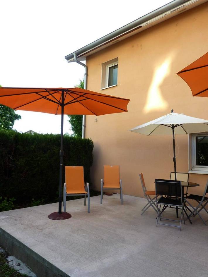 Hôtel pour 2 personnes, avec Terrasse et Jardin dans Lac de Nantua