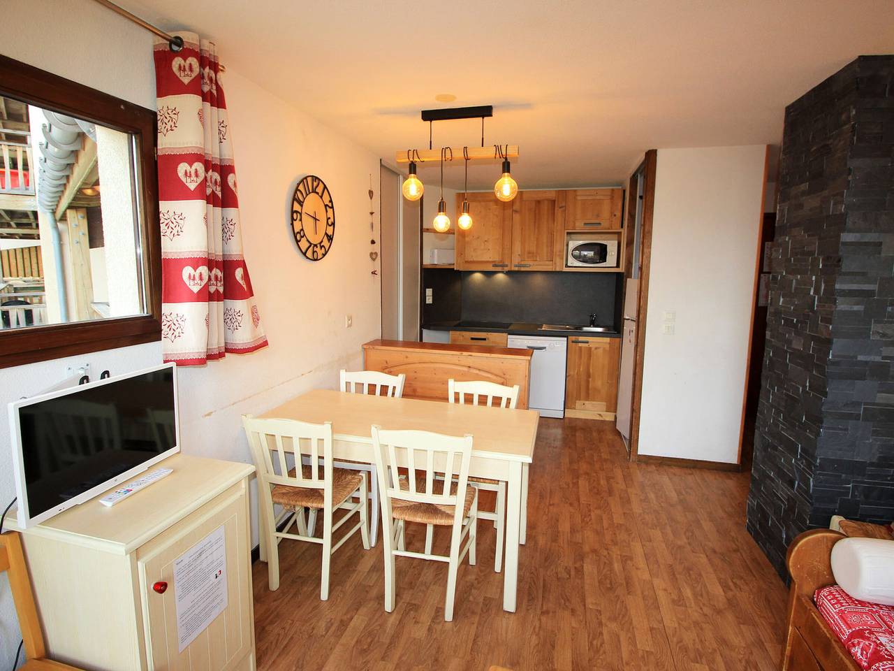 Apartamento entero, Apartamento amplio, mascotas Ok - 6 pers. Vista al parque in La Norma, Villarodin-Bourget