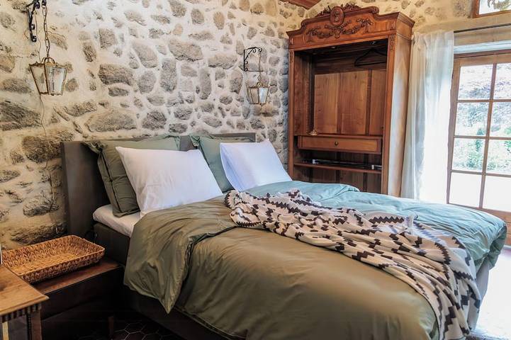 Location de vacances pour 2 personnes, avec jardin et piscine à Saint-Estèphe (Dordogne) - 3