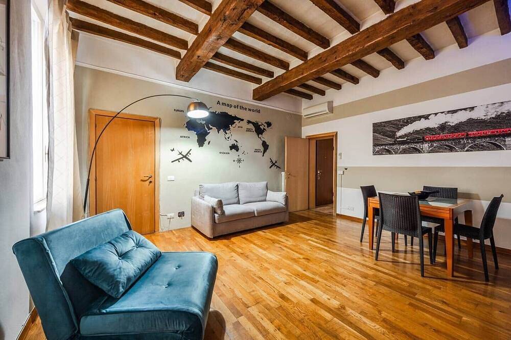 Entire apartment, Binario 11 – City Center, Station, Netflix in Modena, Modena Province