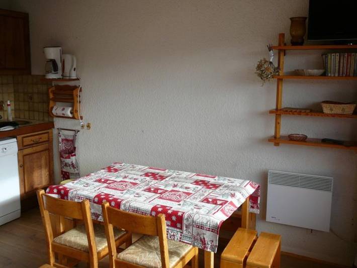 Gîte pour 4 personnes, avec balcon dans L'Alpe d'Huez - 2