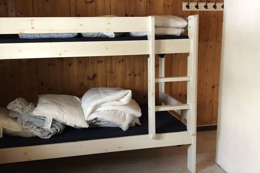 Urlaub auf einem Landhof mit eigenem Boot in Tived distrikt, Laxa