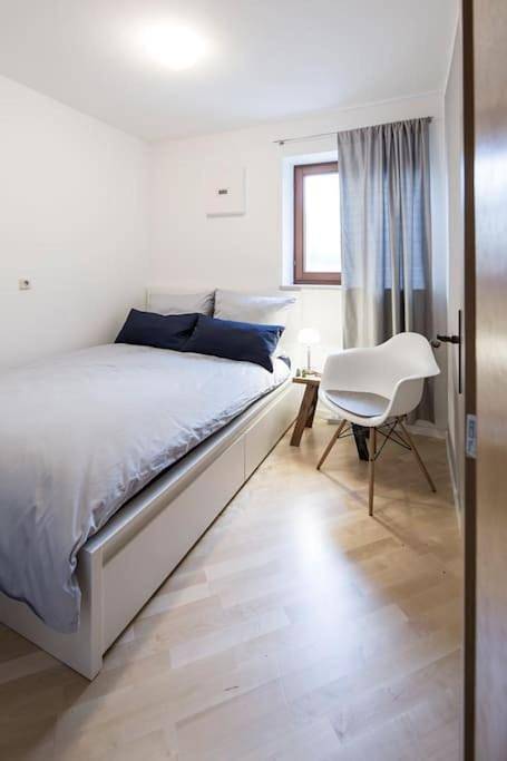 Ganze Wohnung, Schönes Terrassen-Appartement in Schondorf, Ammersee