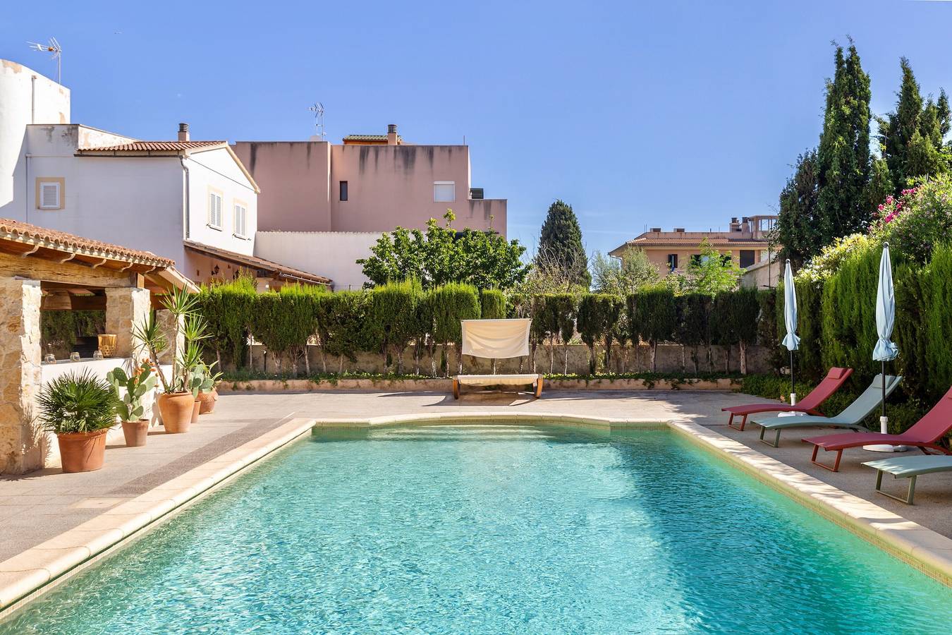Maison de vacances 'Villa Santa Lucia' avec piscine privée, terrasses et Wi-Fi in Son Ferrer, Calvià