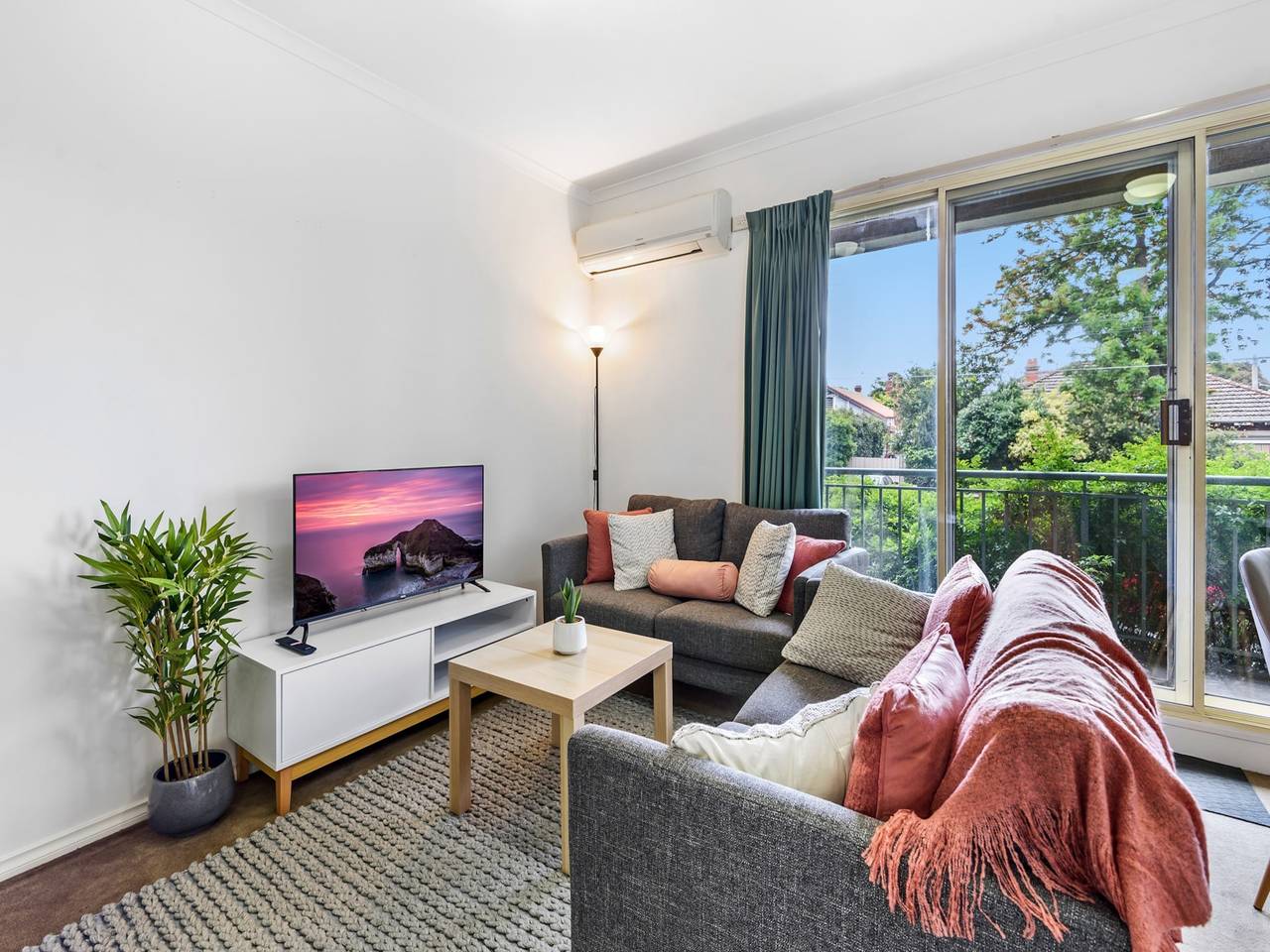 Vacation Rental for 4 Guests in Melbourne, Port Phillip City