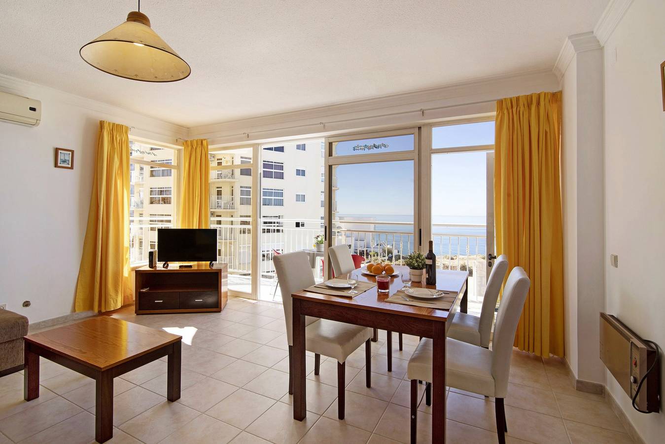 Appartement entier, Appartement Nau Bérrio 5ºd - Vue Mer avec A/C, Wi-Fi, Jardin & Balcon in Armação de Pêra (costa), Armação de Pera