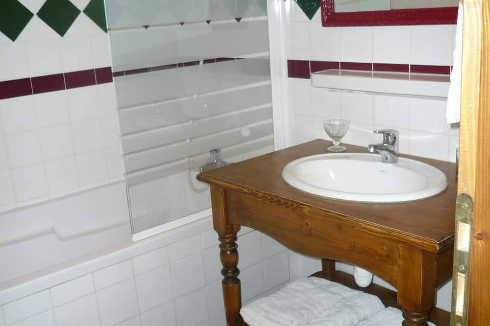 Charming gite Cassany de Mazet with swimming pool in Villeneuve-sur-Lot, Villeneuve-sur-Lot region