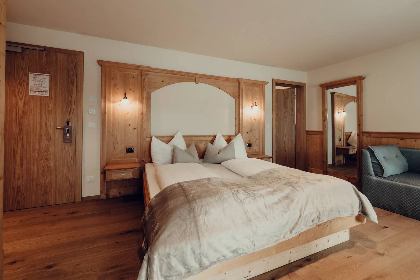 Camera 'Murrer Doppelzimmer 105' con vista montagna, giardino comune e Wi-Fi in Sarentino, Alpi Sarentine