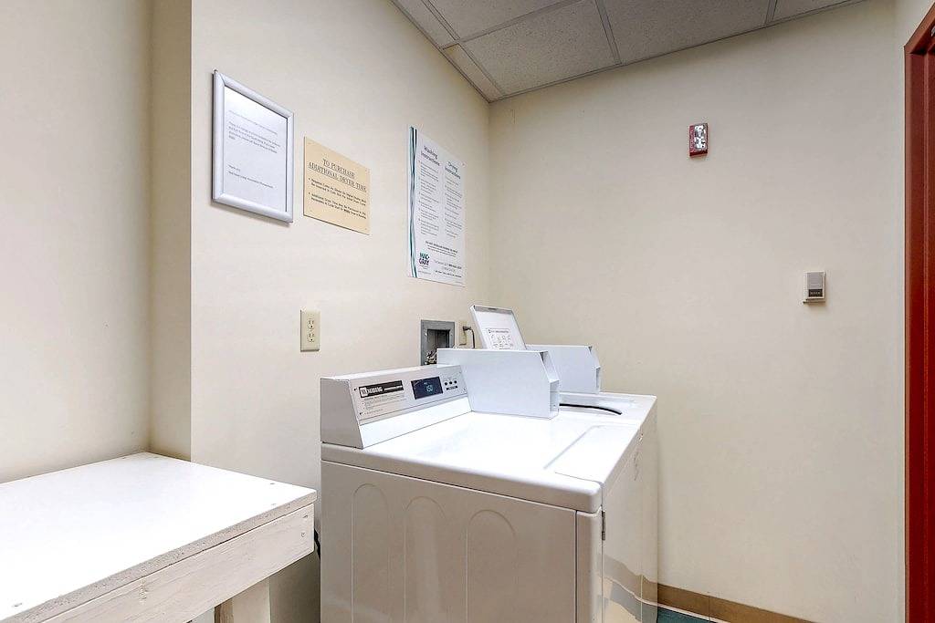 Ganze Wohnung, Gehen Sie zu den Pisten von dieser Wohnung mit toller Aussicht, Gemeinschaftspool, Whirlpool und Sauna! in Arapahoe Basin