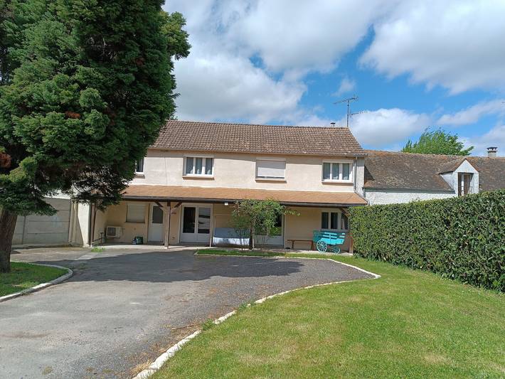 Gîte pour 8 personnes, avec jardin