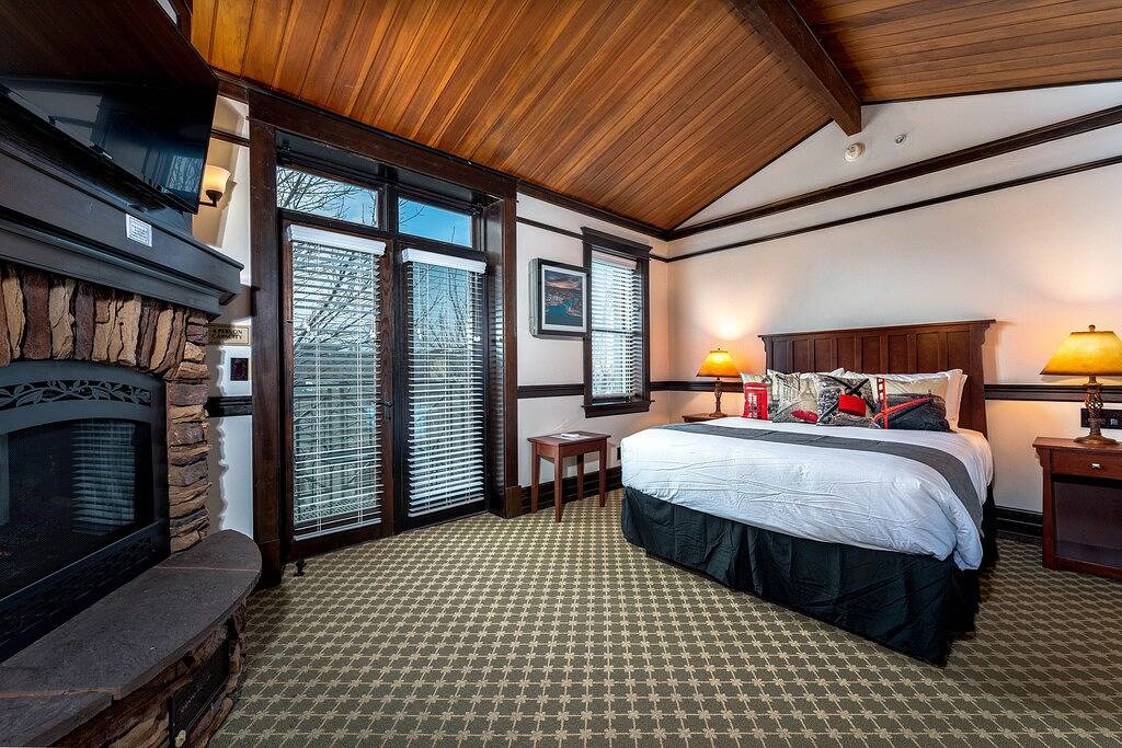 Vacation Apartment for 2 Guests in Chelan, Lake Chelan