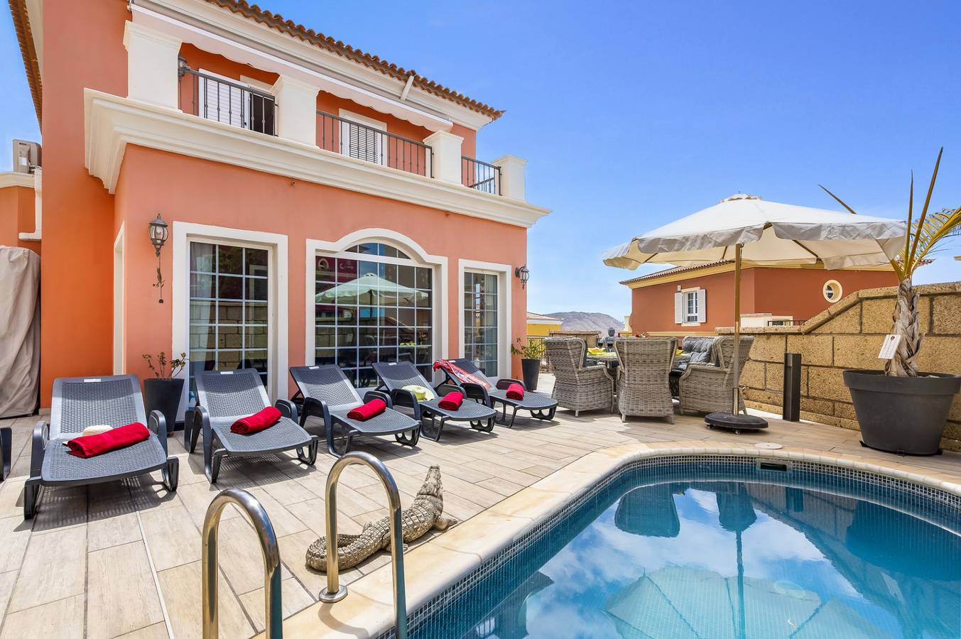 Villa Paris by Villa Plus in Chayofa, Arona