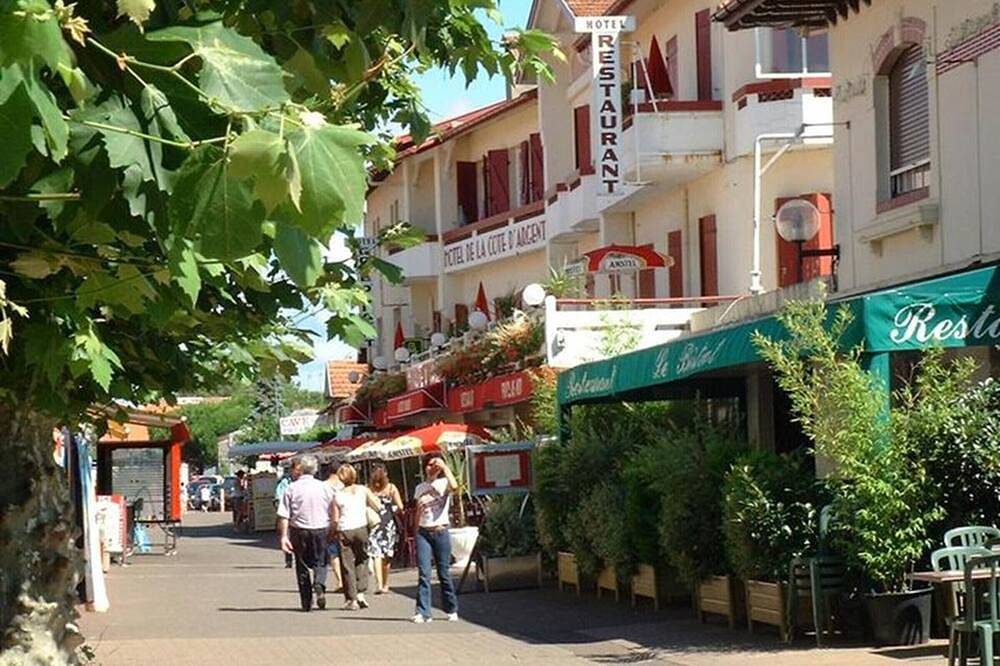Ganze Wohnung, Gemütliches Studio für 2 mit Haustieren erlaubt und privatem Parkplatz in der Nähe des Meeres in Vieux-Boucau-les-Bains, Côte d’Argent