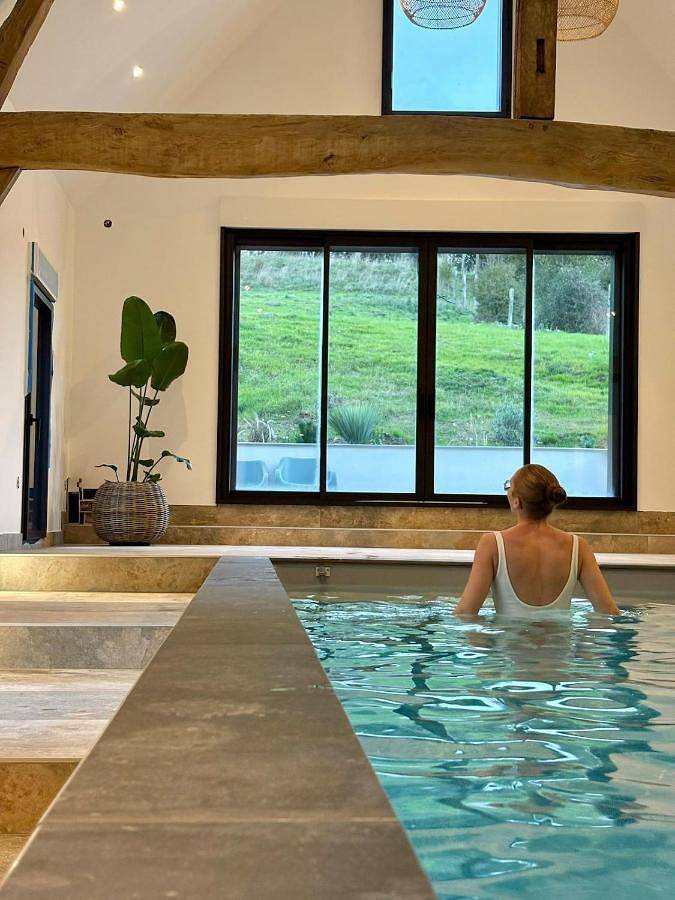 Location de vacances pour 17 personnes, avec Terrasse et Jardin ainsi que Piscine et Vue à Alette